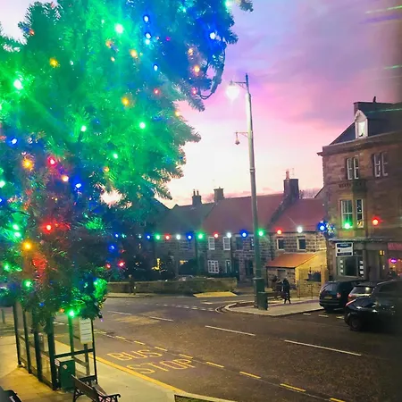 The Brown Box Let Apartament