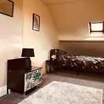 The Brown Box Let * 洛夫特斯