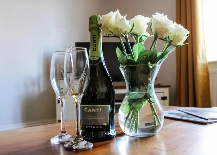 The Brown Box Let * Loftus